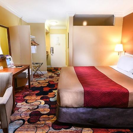 Vagabond Inn Лонг Бийч Екстериор снимка